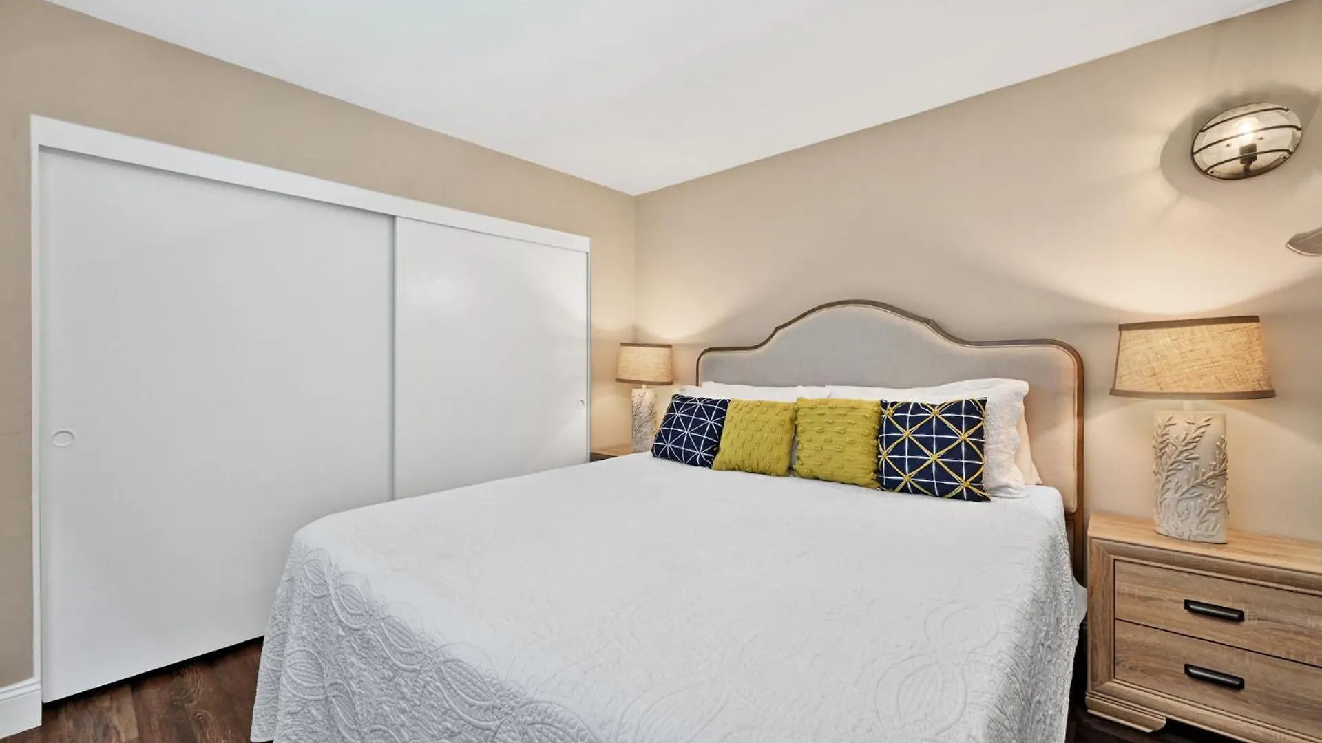 Giant Beachfront Home With Parking Near The Pier Newport Beach United States