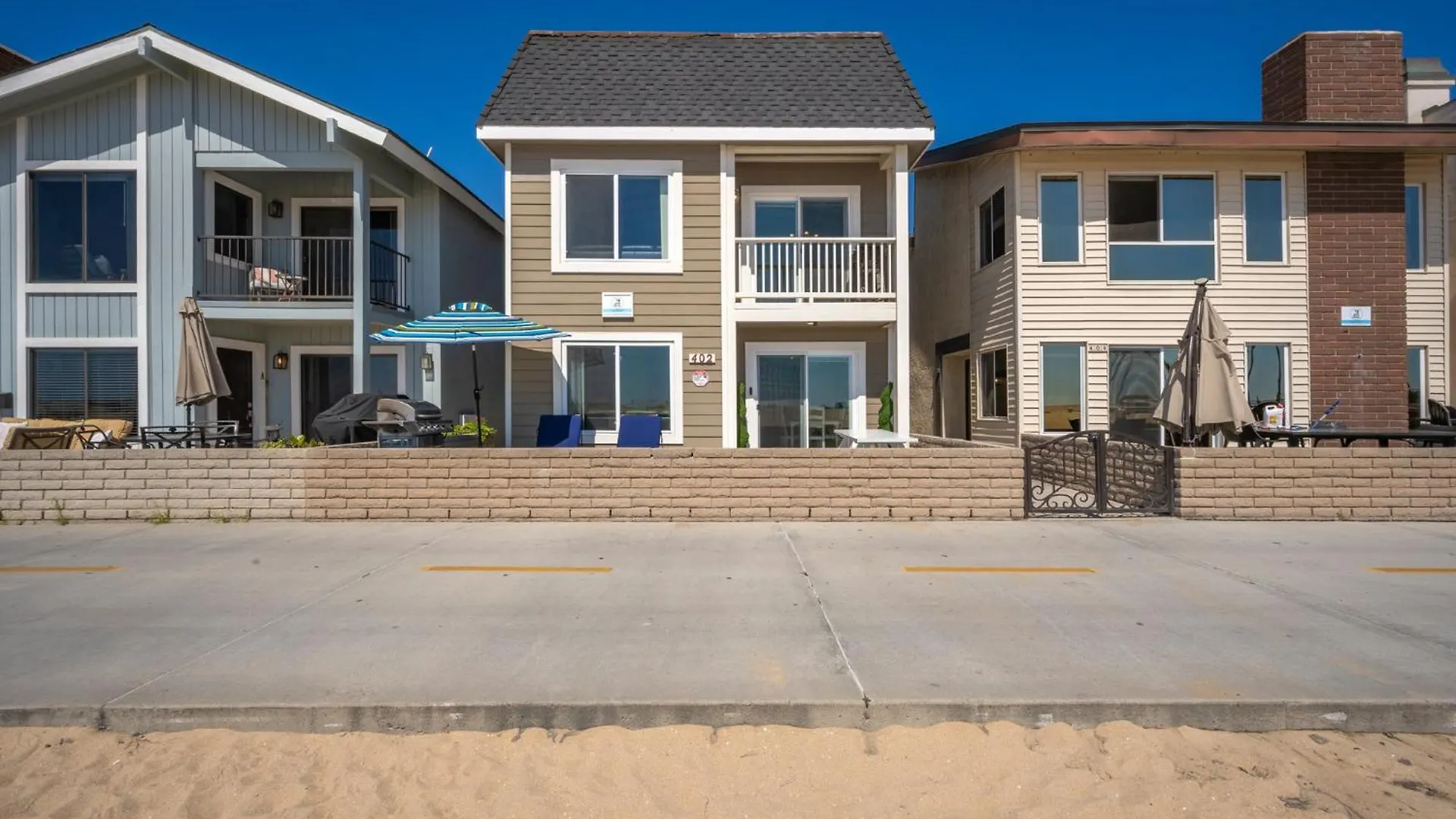Giant Beachfront Home With Parking Near The Pier Newport Beach United States