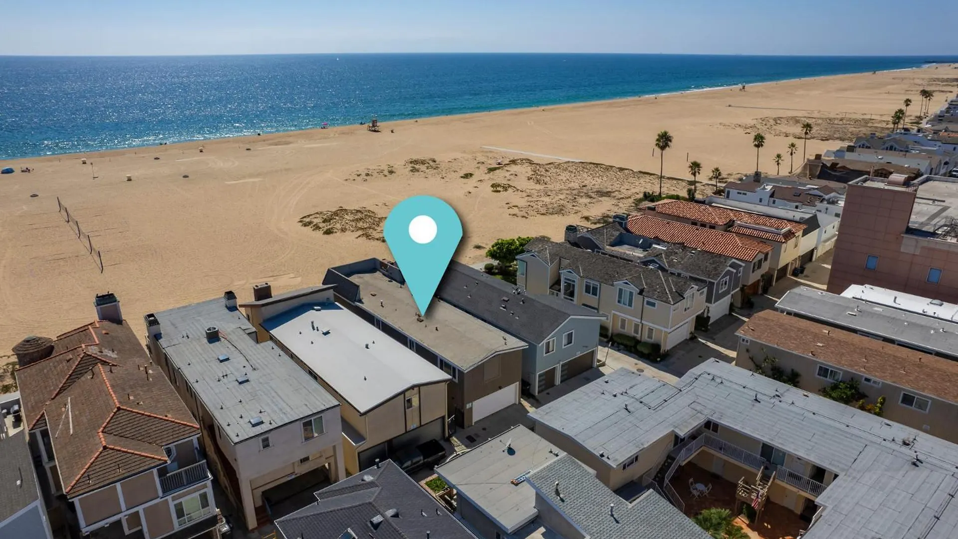 Holiday home Giant Beachfront Home With Parking Near The Pier Newport Beach