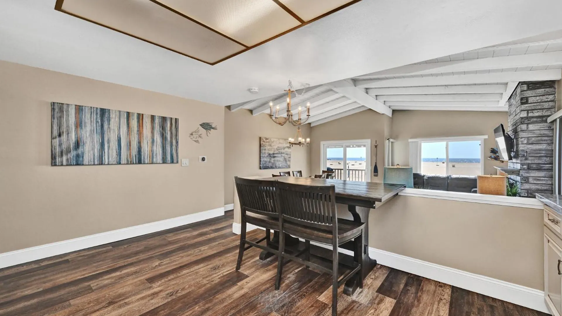 Holiday home Giant Beachfront Home With Parking Near The Pier Newport Beach United States