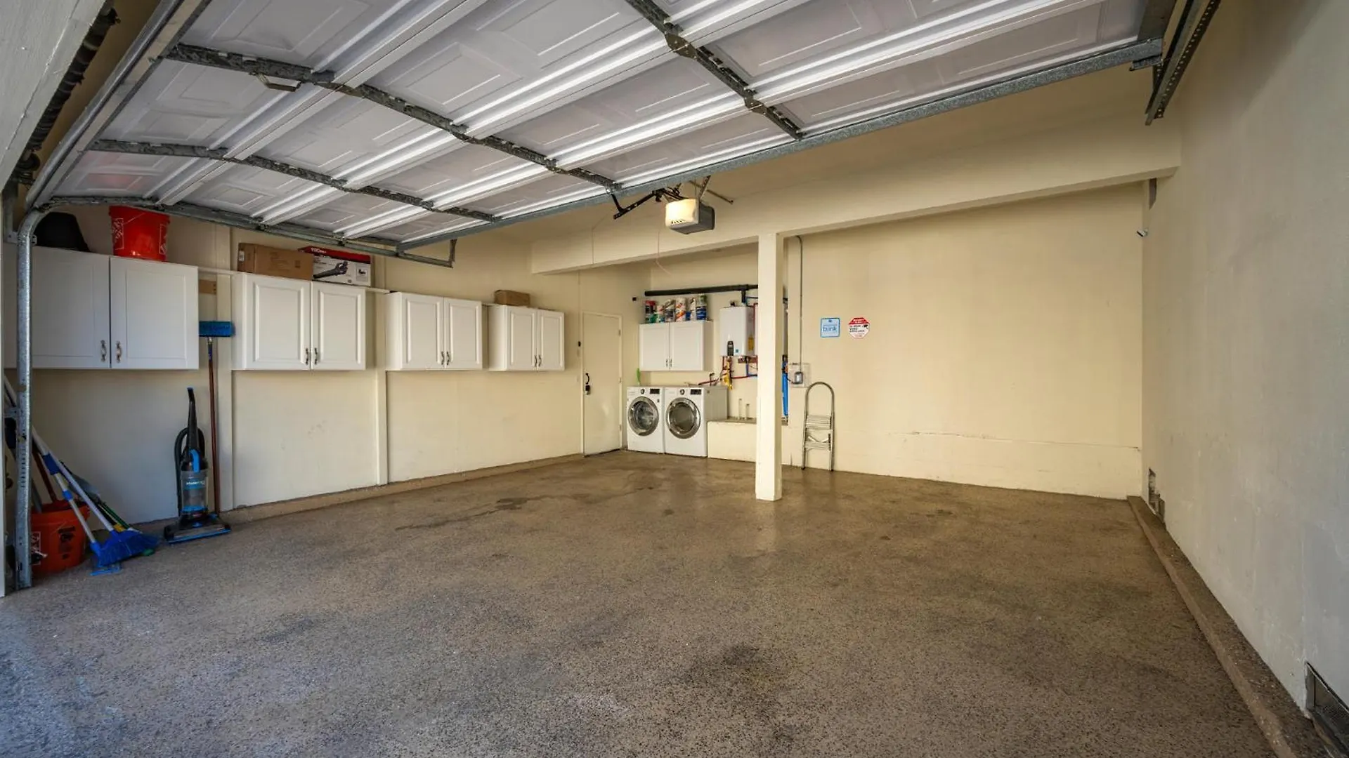 Giant Beachfront Home With Parking Near The Pier Newport Beach 0*,  United States