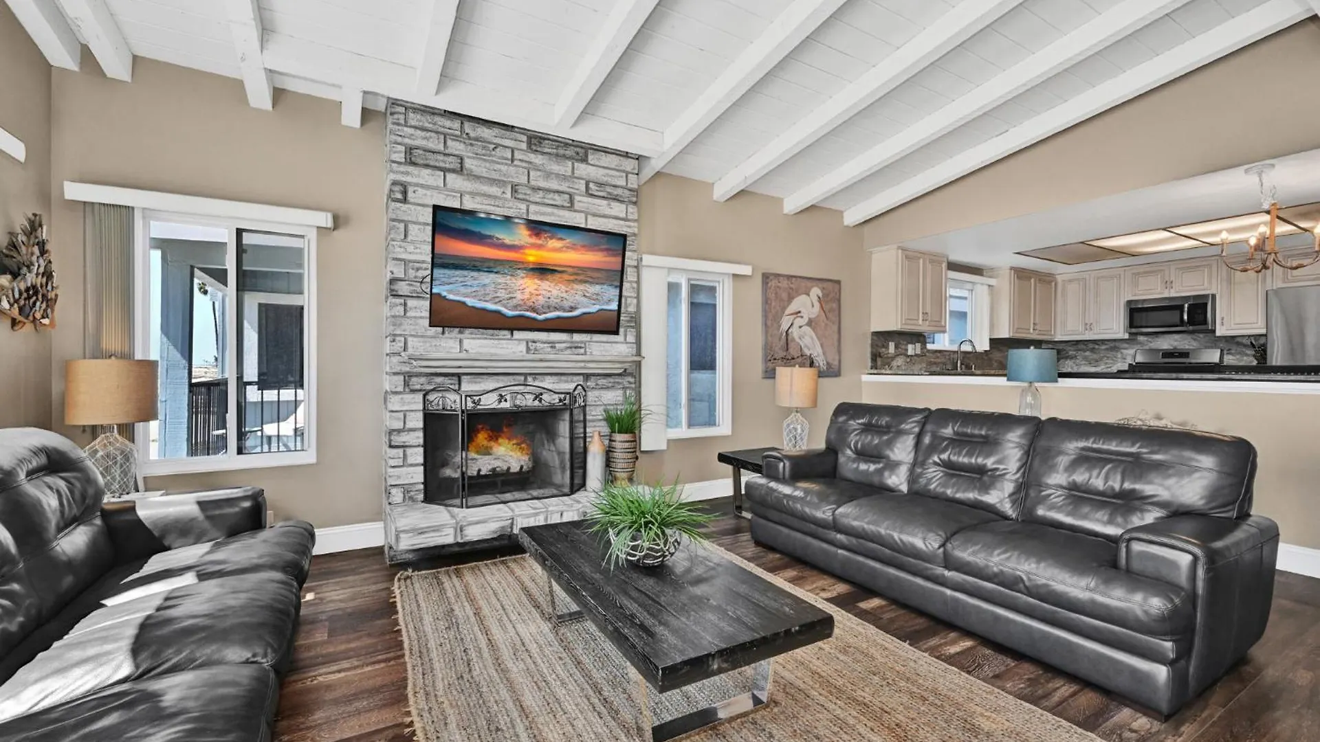 Holiday home Giant Beachfront Home With Parking Near The Pier Newport Beach