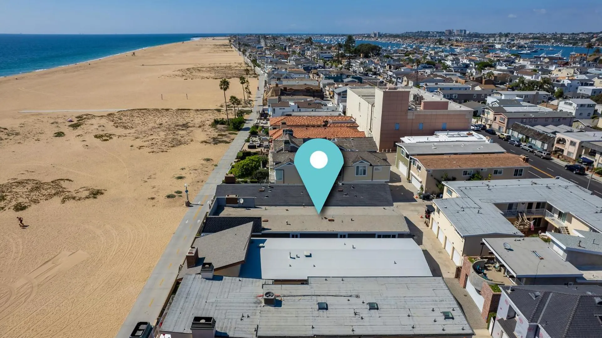 Holiday home Giant Beachfront Home With Parking Near The Pier Newport Beach United States