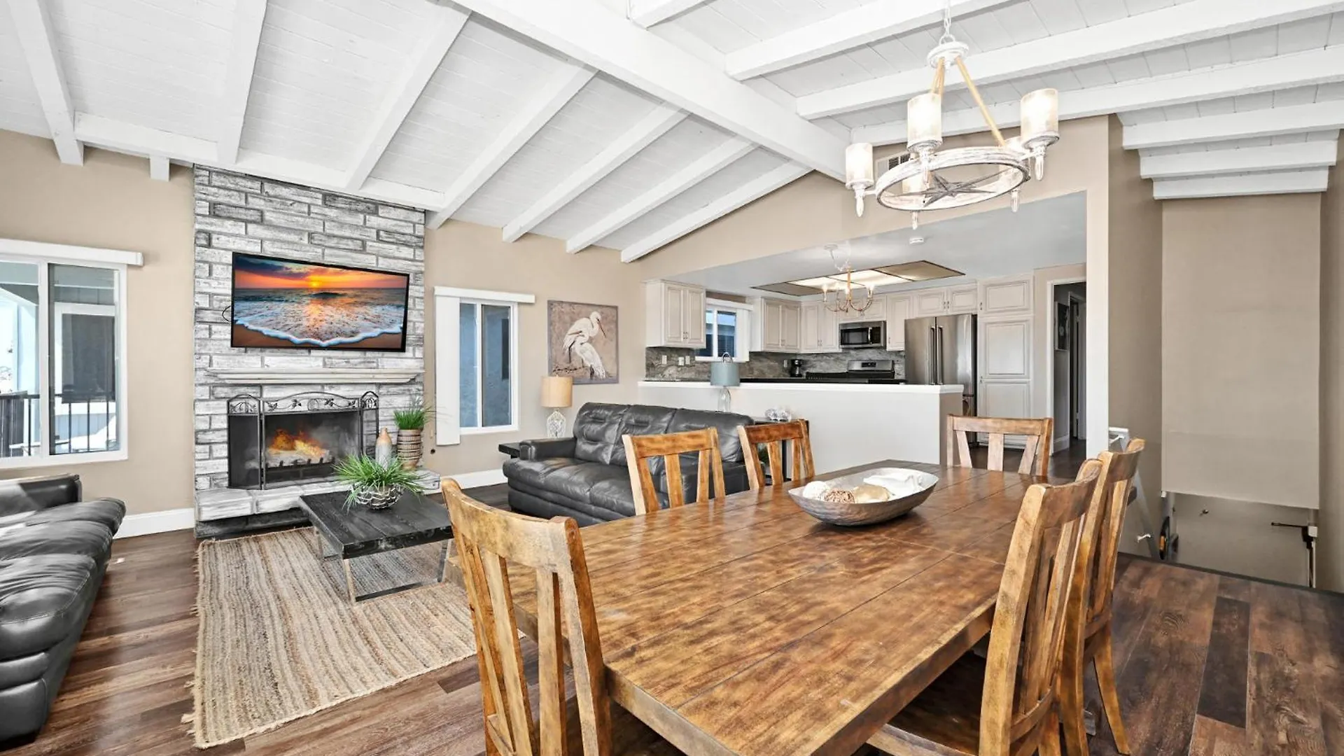 Giant Beachfront Home With Parking Near The Pier Newport Beach