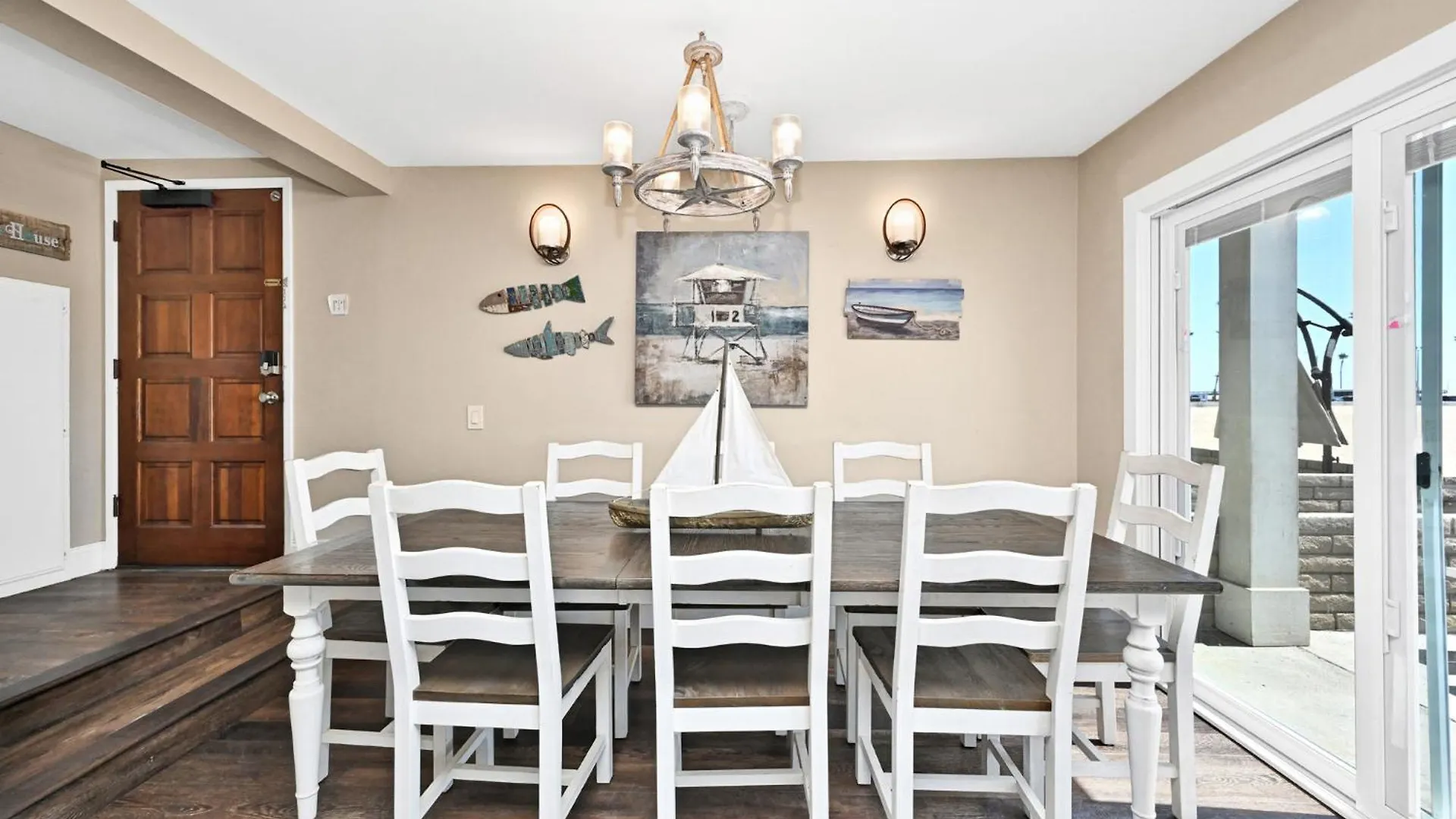 Giant Beachfront Home With Parking Near The Pier Newport Beach United States