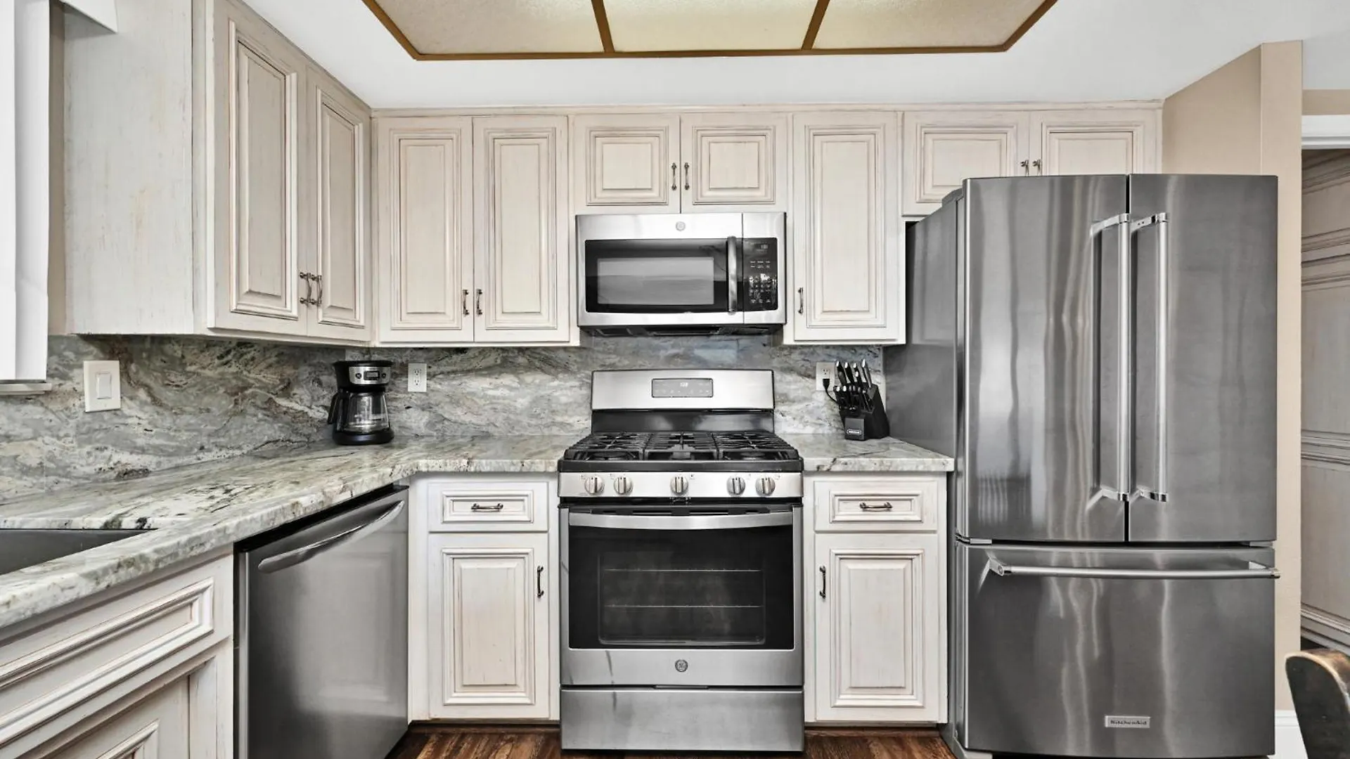 Holiday home Giant Beachfront Home With Parking Near The Pier Newport Beach United States